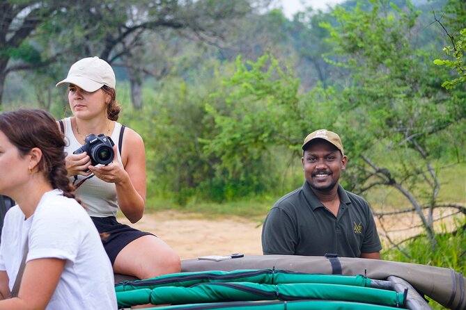 Minneriya National Park halfday Safari - Food, water, and small comforts
