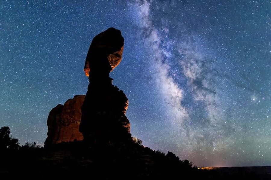 Moab: Arches National Park Sunset Tour - Who should book this evening tour?