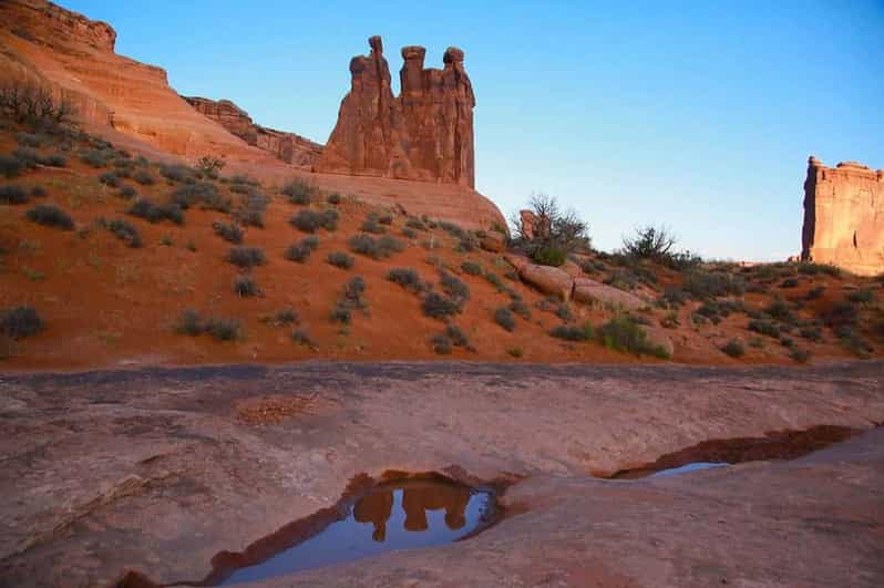 Moab: Arches National Park Sunset Tour - Balanced Rock and Courthouse Towers set the stage