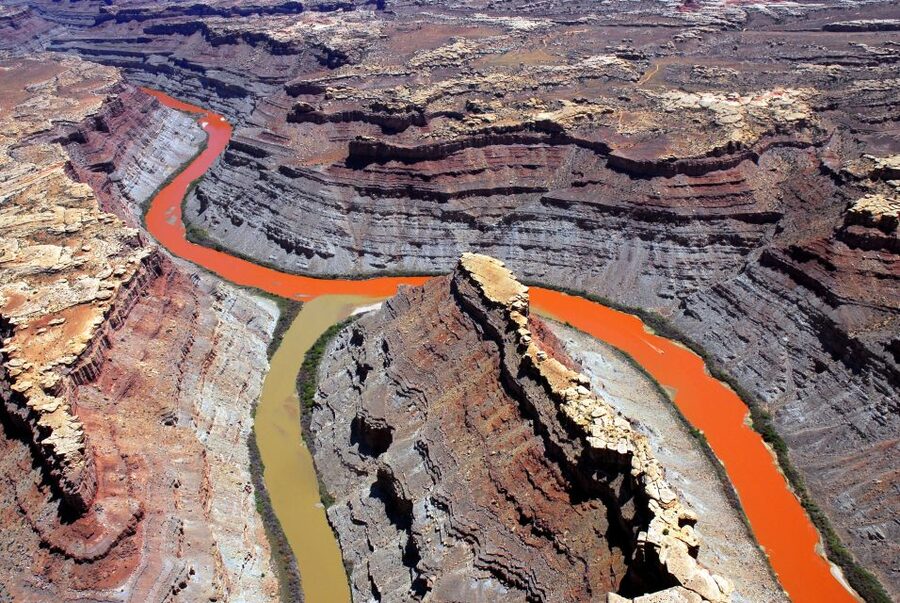 Moab: Canyonlands + Arches National Park Scenic Flight - Photography tips and seat expectations