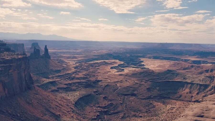 Moab: Half-Day Canyonlands National Park 4x4 Tour - Musselman Arch and Canyonlands sandstone