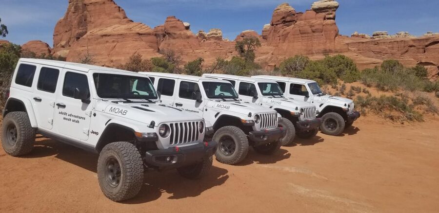 Morning Arches National Park 4x4 Tour - The back door to Arches through Willow Springs