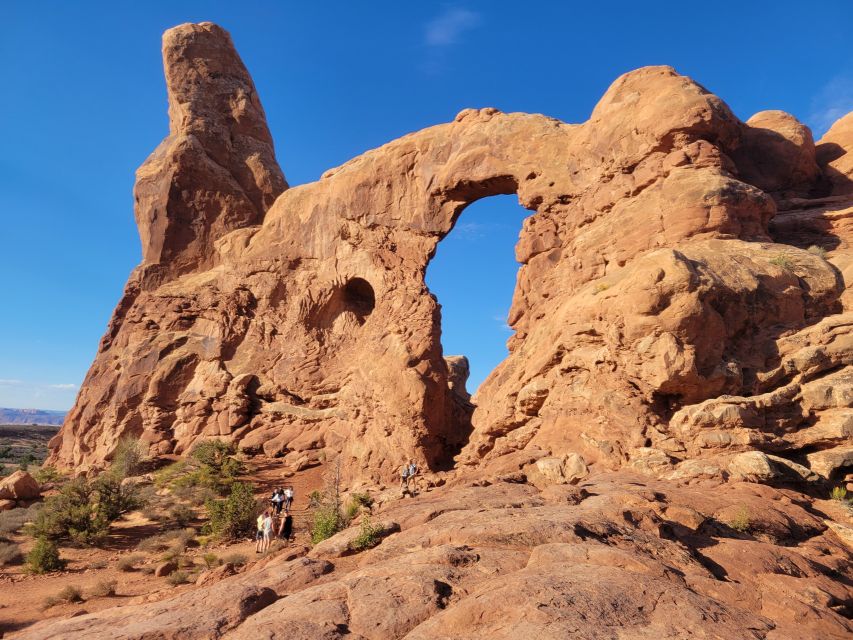 Morning Arches National Park 4x4 Tour - Sand Dune Arch and a change of scale