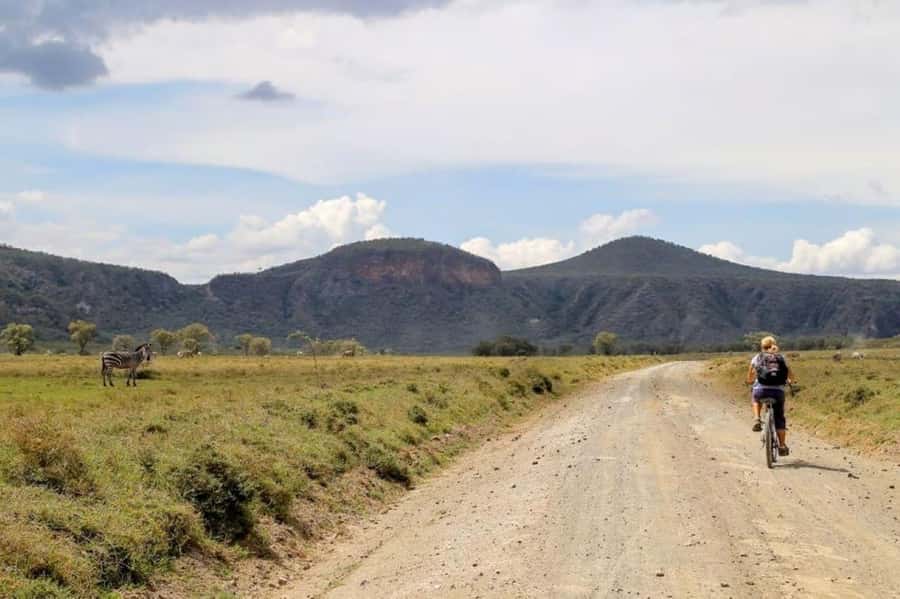 Nairobi:Group Hell's Gate National Park & Lake Naivasha Tour - What the $50 price really buys you