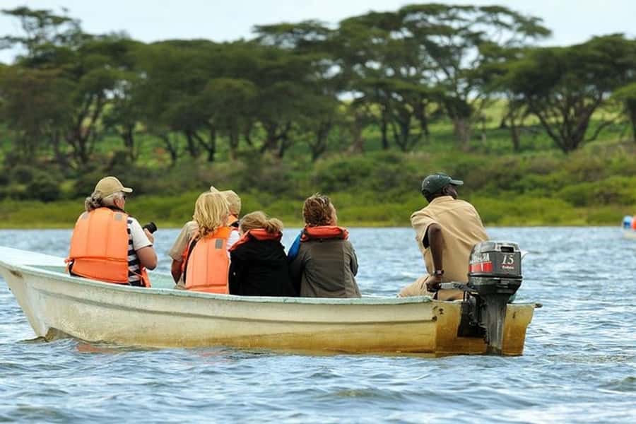 Nairobi: Nakuru National Park and Lake Naivasha Day Tour - A three-hour game drive inside Lake Nakuru National Park