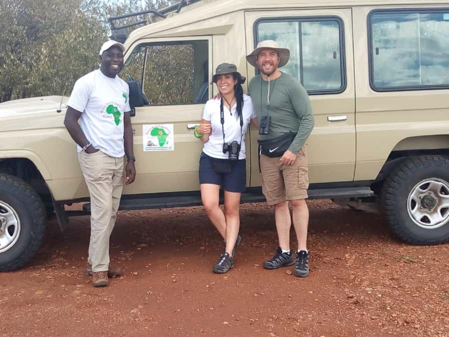 Nairobi National Park, Elephants, Giraffes & Bomas Day Trip - Guides, communication, and the human side