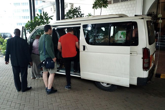 Nairobi National Park Half-Day Tour; Free Wi-Fi connection - Why the guide can make or break the day