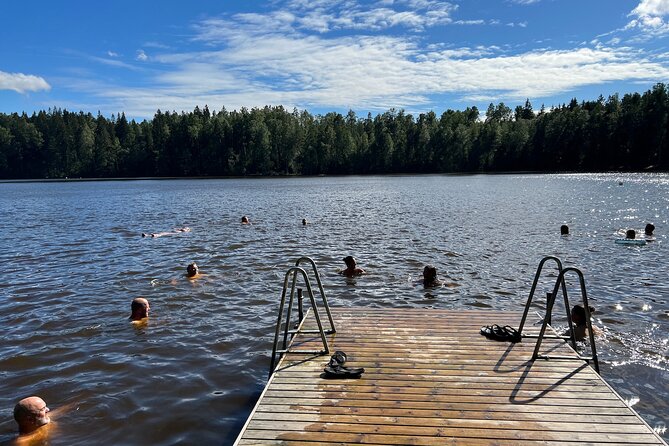 National Park Hike & Finnish Smoke Sauna Experience with Campfire Lunch - Meeting at Kiasma at 11:00 a.m.