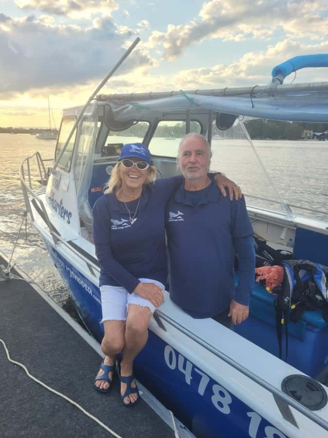 Noosa: National Park and Dolphin Watching Safari - Watching for dolphins along Noosa National Park