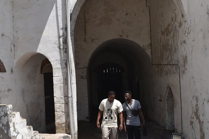 One Day Tour To Cape Coast, Elmina Castle, Kakum National Park - Elmina Castle and the weight of the past