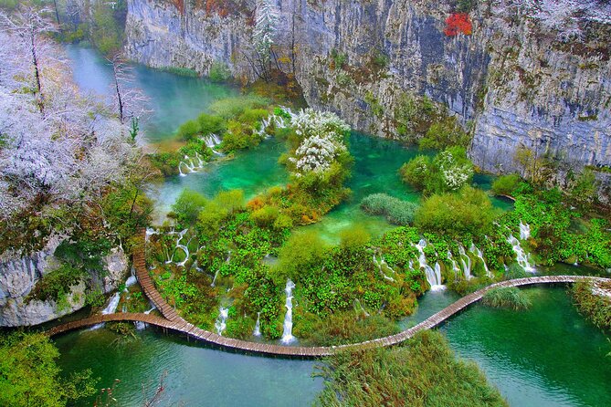 Plitvice Lakes National Park Admission Ticket - Crowds, weather, food, and toilets