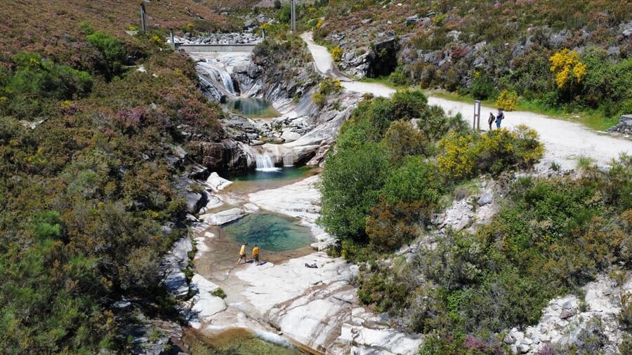 Porto: swimming, hiking, picnic in Gerês National Park - How the small group changes the day
