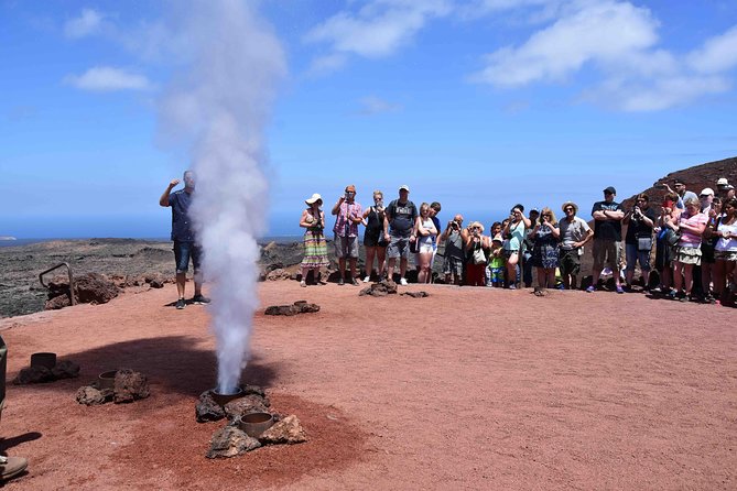 Premium Tour Timanfaya National Park and Cueva de Los Verdes - Cueva de Los Verdes: a real lava tunnel, not a themed attraction