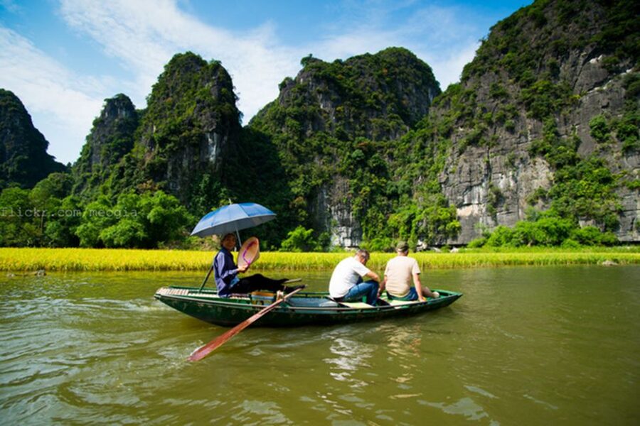 Private Full Day Tam Coc, Cuc Phuong National Park W/ Lunch - Vietnamese tea before lunch