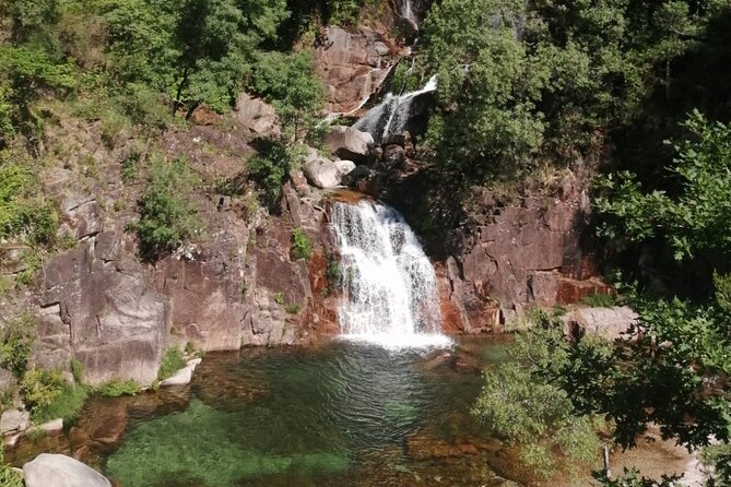 Private Geres National Park Tour with Lunch and Transfers - Walks set to your group’s fitness level
