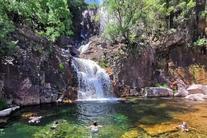 Private Geres National Park Tour with Lunch and Transfers - Lunch with a view or a traditional regional meal