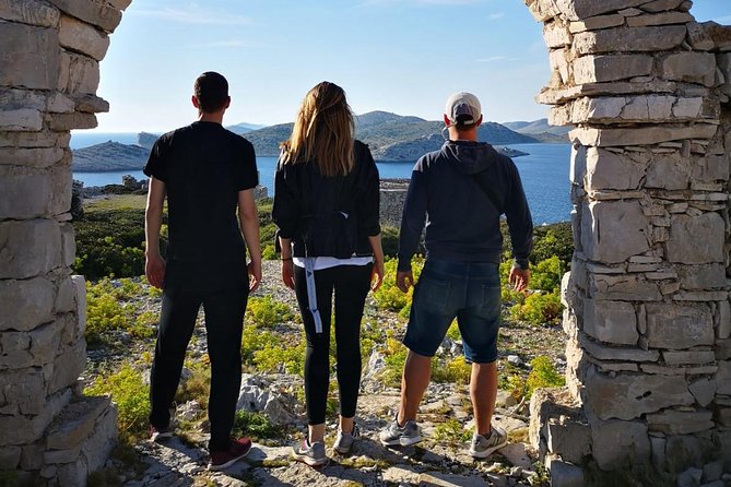 Private Speedboat tour to National Park Kornati Islands - Mana Island and its unusual fortress