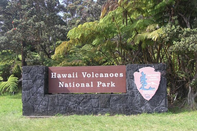 Private Sprinter Van 10 Seats tour from Kona Coast to Volcanoes National Park - The Mauna Kea stop adds height and contrast
