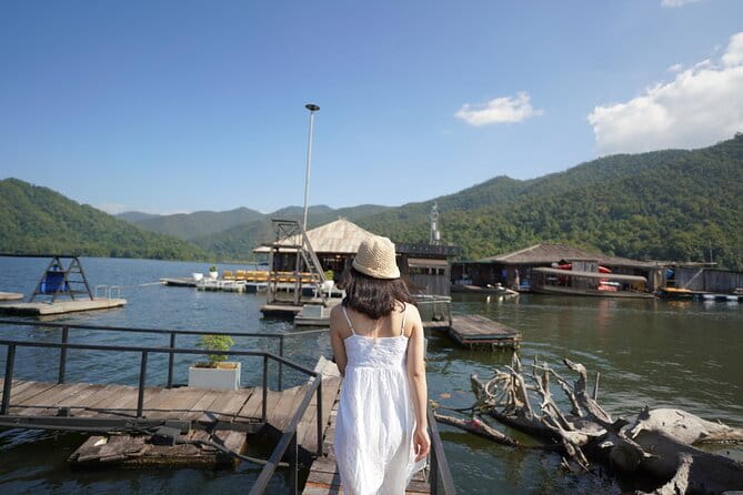 Private Sticky Waterfall & Floating Srilanna National Park - Lunch at the floating restaurant