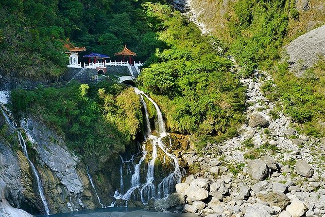 Private Taroko Gorge National Park Day Tour - Tianxiang, where rivers meet