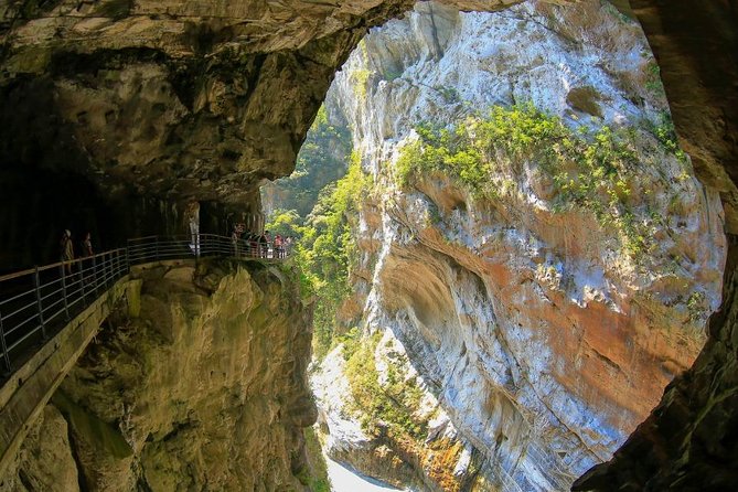 Private Taroko Gorge National Park Day Tour - The Eternal Spring Shrine and its difficult story