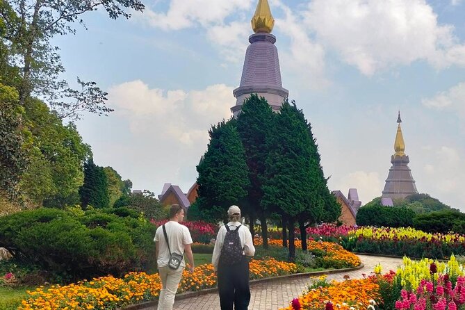 Private Tour to Chiang Mai Rice Terraces and National Park - Ban Mae Klang Luang brings the human side