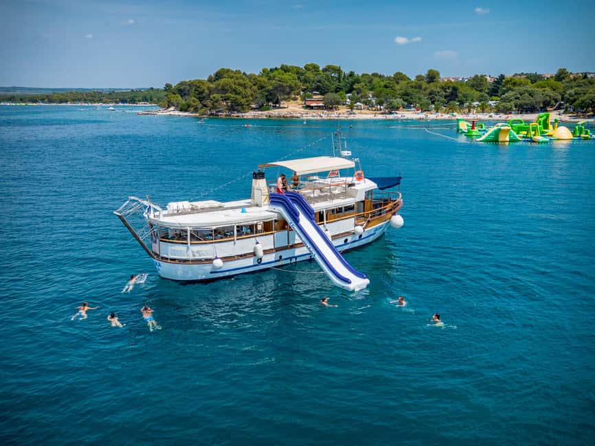 Pula: National Park Brijuni, 2 swimming stops, lunch, drinks - Setting out from Pula’s old harbor
