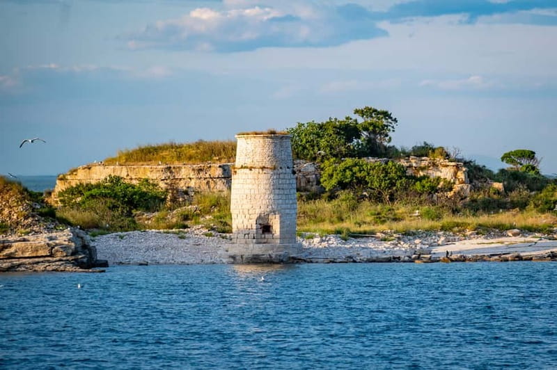 Pula: National Park Brijuni, 2 swimming stops, lunch, drinks - Two hours on St. Jerolim