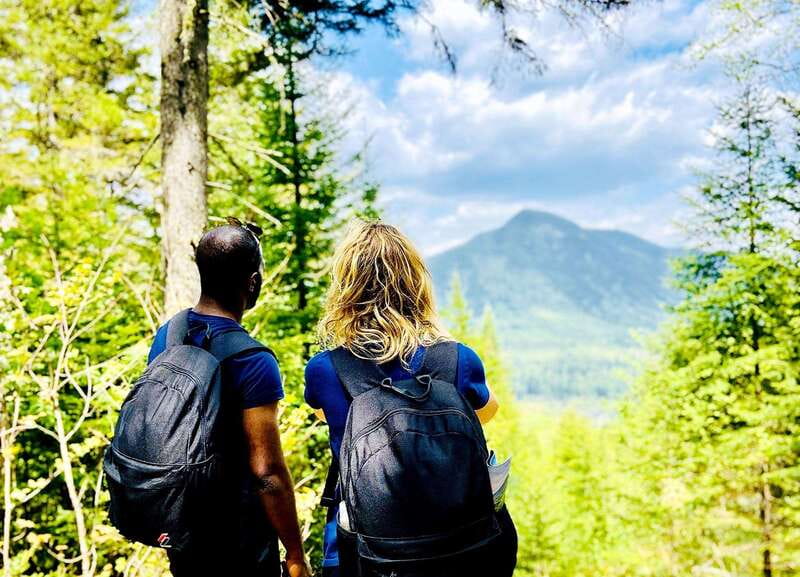 Quebec City: Guided Hike in Jacques-Cartier National Park - Regional tastings that break up the walking