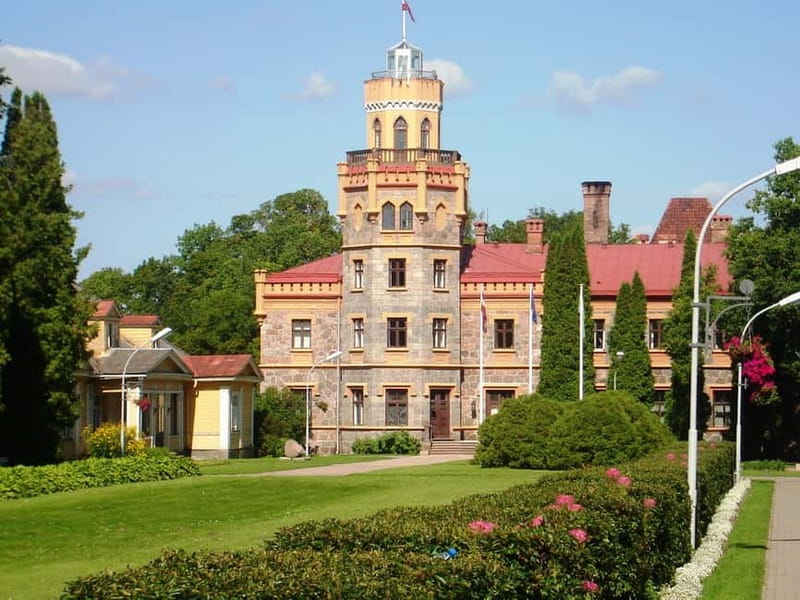 Riga: Private Sigulda, Turaida, and Gauja National Park Tour - Why Sigulda makes a smart side trip from Riga