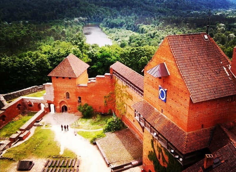 Riga: Private Sigulda, Turaida, and Gauja National Park Tour - What the private van adds
