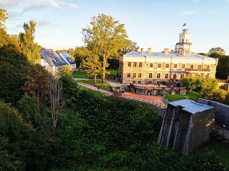Riga: Private Sigulda, Turaida, and Gauja National Park Tour - The guide makes the difference