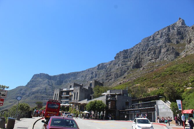 Robben Island Museum Plus Table Mountain National Park & Bo-kaap All Tickets F/d - Riding the Table Mountain cable car