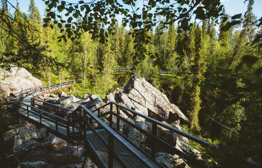 Rovaniemi: Auttiköngäs Waterfall Hike & Wilderness BBQ - The guides and the feel of a small group
