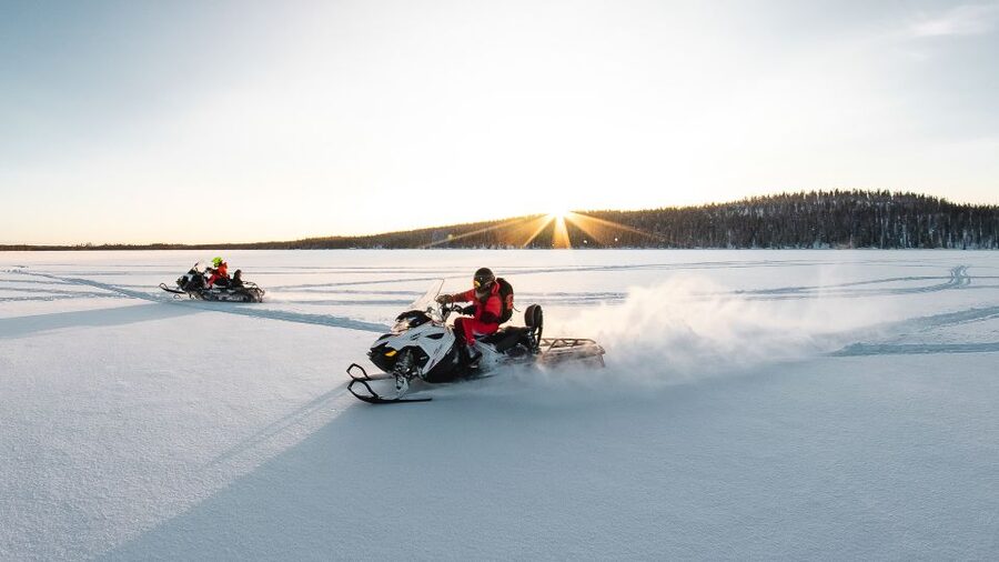 Rovaniemi: Full-Day Snowmobile Safari into the Wilderness - Switching Drivers and Choosing a Single Machine