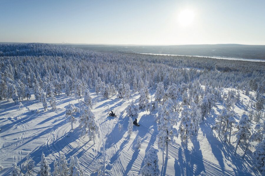Rovaniemi: Taste of Wilderness Snowmobile Safari - Getting ready in Arctic clothing