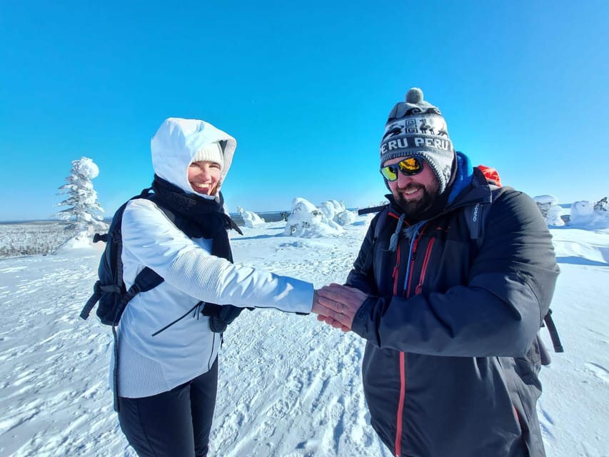 Ruka: Riisitunturi National Park with lunch. - Walking through the park with two guides