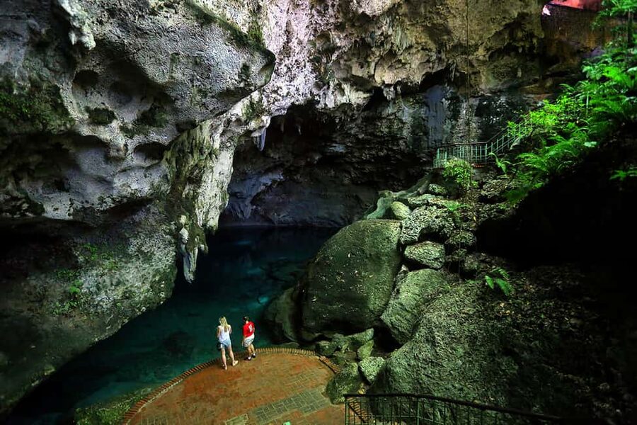 Santo Domingo: Three Eyes National Park Guided Tour - Guide quality and group size