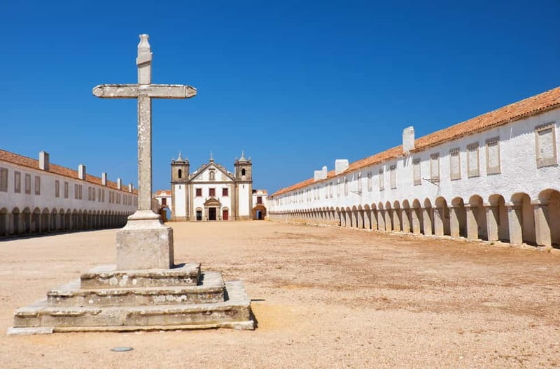 Sesimbra & Arrábida National Park Tour with 5 Wines Tasting - Sesimbra Castle and the fishing town below