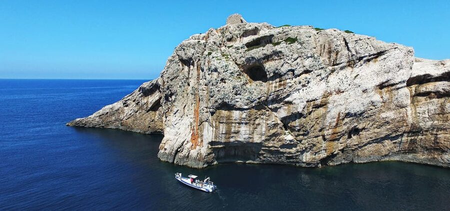 Sibenik: Full-Day Kornati National Park Boat Tour - Entering the outer Kornati cliffs