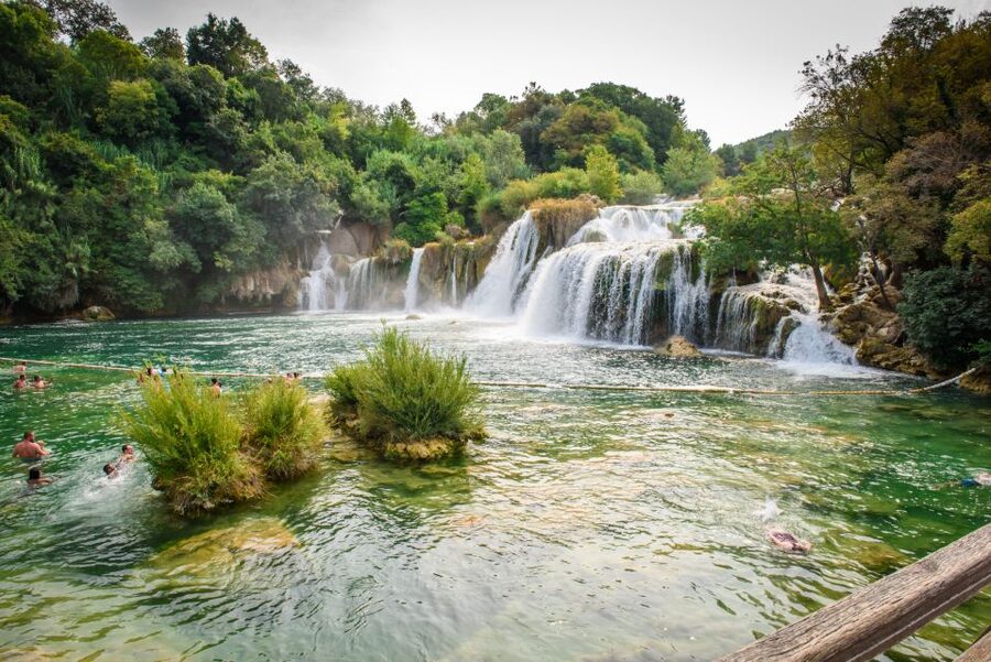 Split/Trogir: Krka National Park Day Trip with Wine Tasting - Local wine and a konoba finish