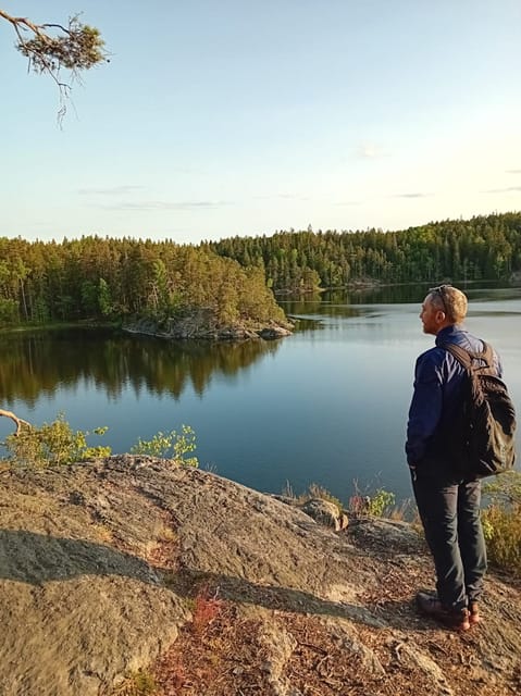 Stockholm: Sunset Hike in Tyresta National Park with Meal - Rain, darkness, and the right equipment