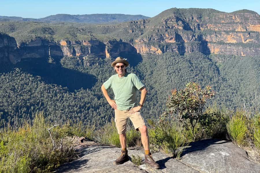 Sydney: Blue Mountains Kangaroos, Wilderness and Sunset Tour - Short wilderness walks with real footing