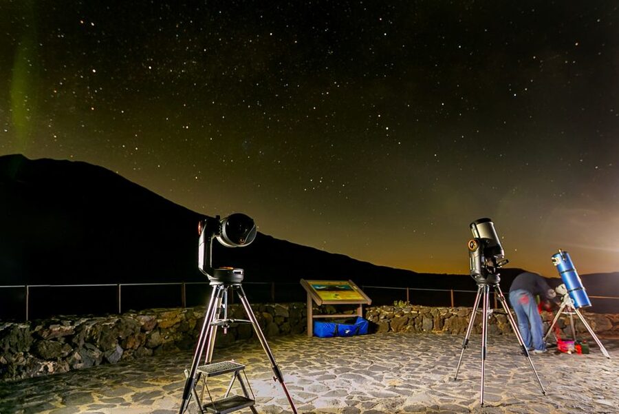 Teide National Park: Sunset & Stargazing Safari with Dinner - Cold mountain air and what to pack