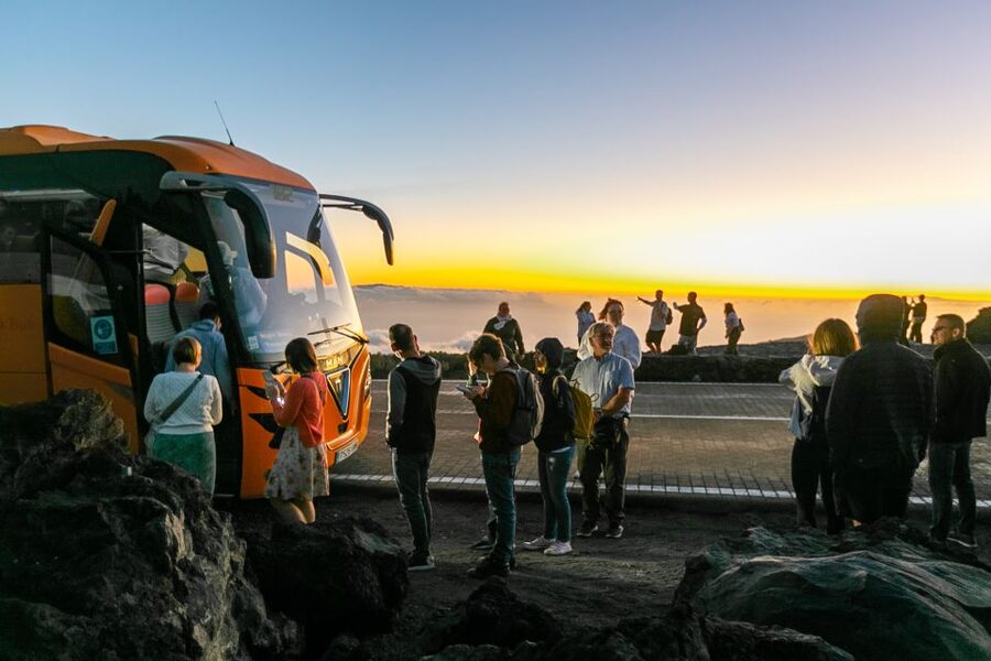 Teide National Park: Sunset & Stargazing Safari with Dinner - How the timing affects the experience