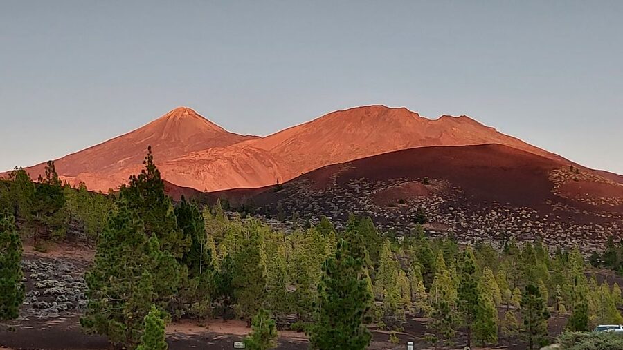 Tenerife: Teide National Park Sunset & Stargazing Tour - The guide can make or break the night