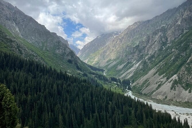 Tour to the Ala Archa National Park - Entering the gorge at 2,200 meters