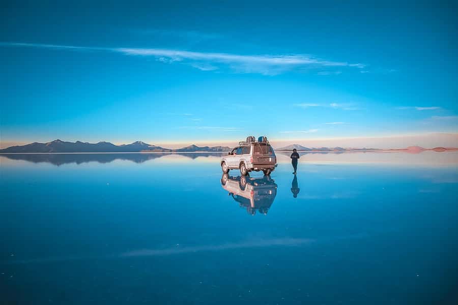 Uyuni: Guided 3-Day Tour Salt Flats & Avaroa National Park - Day 1: From the Train Cemetery to the white horizon