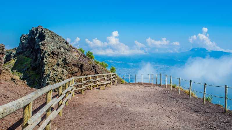 Vesuvius National Park Skip-The-Line Ticket and Audio Guide - Reaching the park gate and receiving your ticket