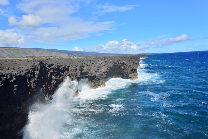 Volcano National Park Adventure from Waikoloa - Hilo from the van and on foot